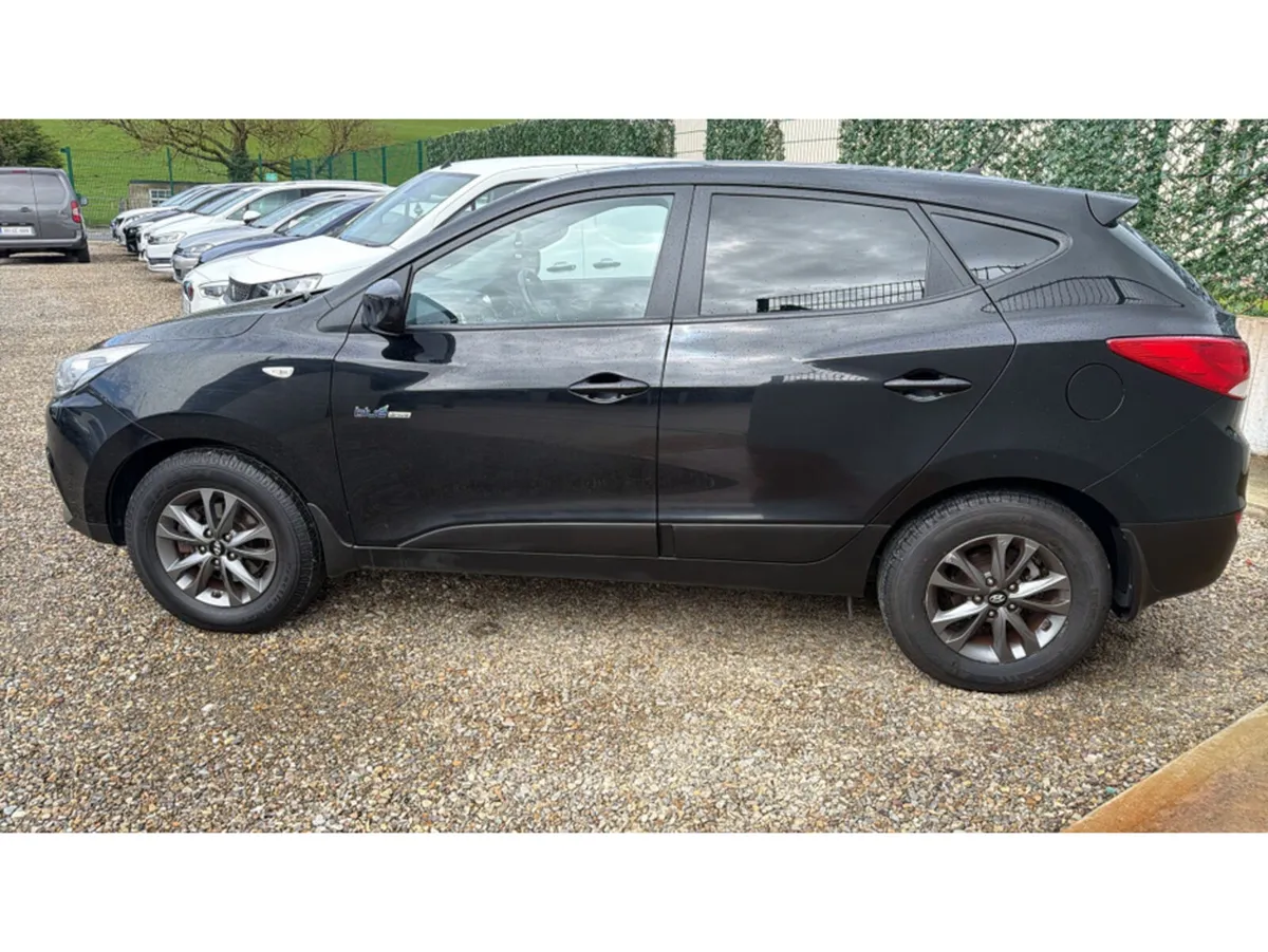 Hyundai ix35 1.7 COMFORT COMMERCIAL 4DR - Image 3