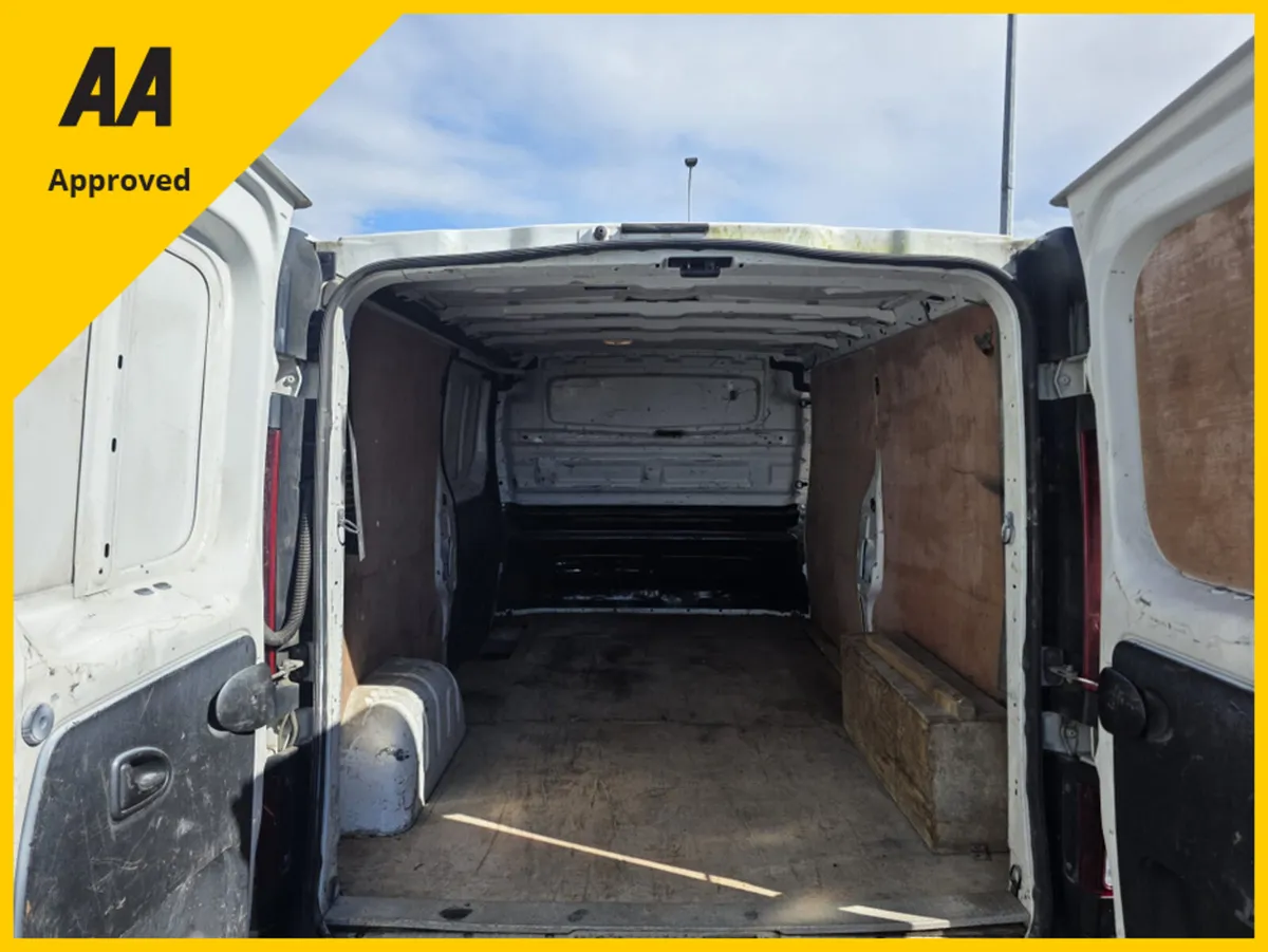 Renault Trafic LL30 ENERGY DCI 120 BUSINESS P - Image 2