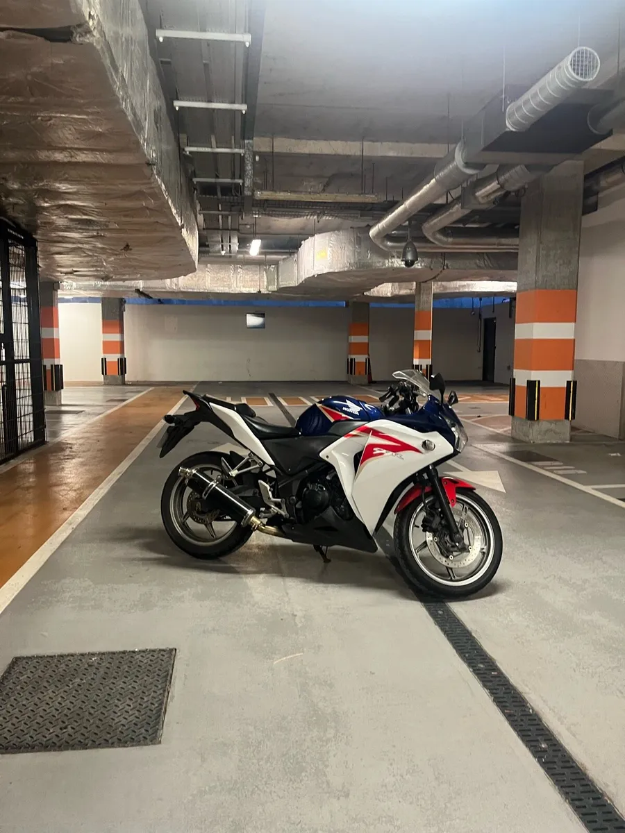 Honda cbr 250 2011 - Image 1