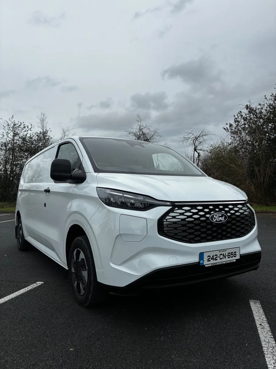 Ford Transit Custom 2024 - Image 4