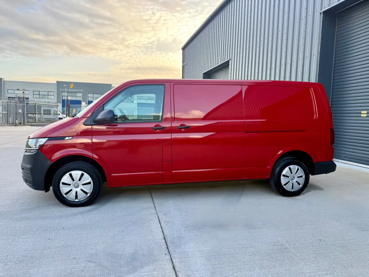 2021 VW Transporter2.0 TDI | Twin Sliding Doors - Image 4