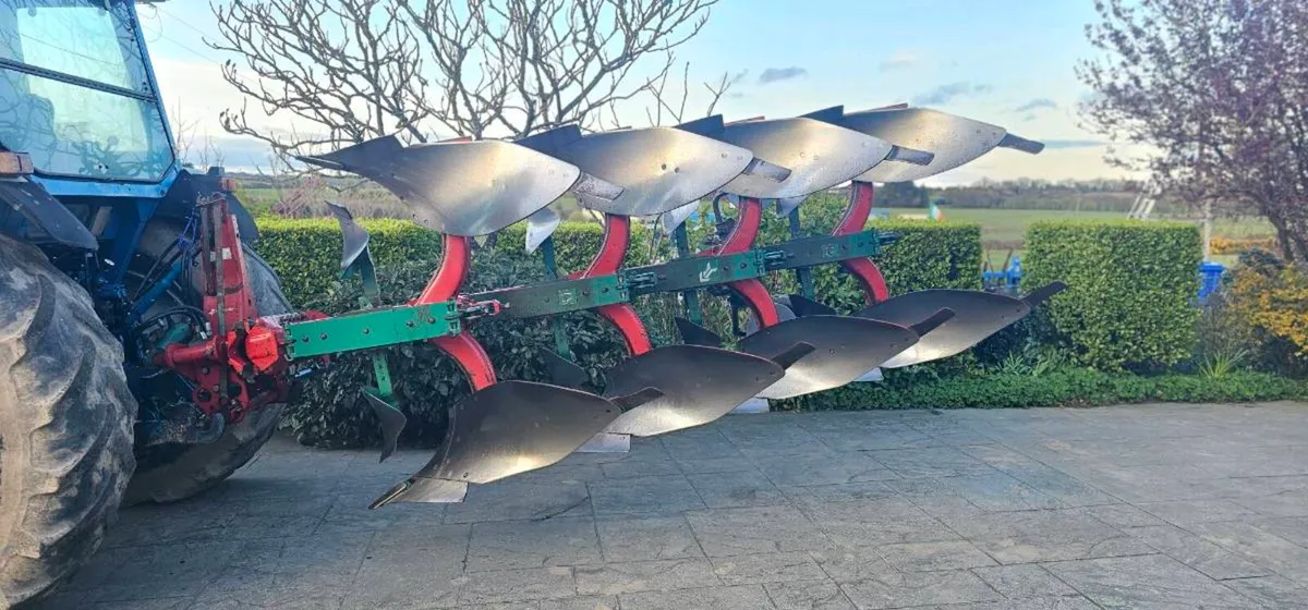 Kneverland model e with number 8 body's 16 inch - Image 1