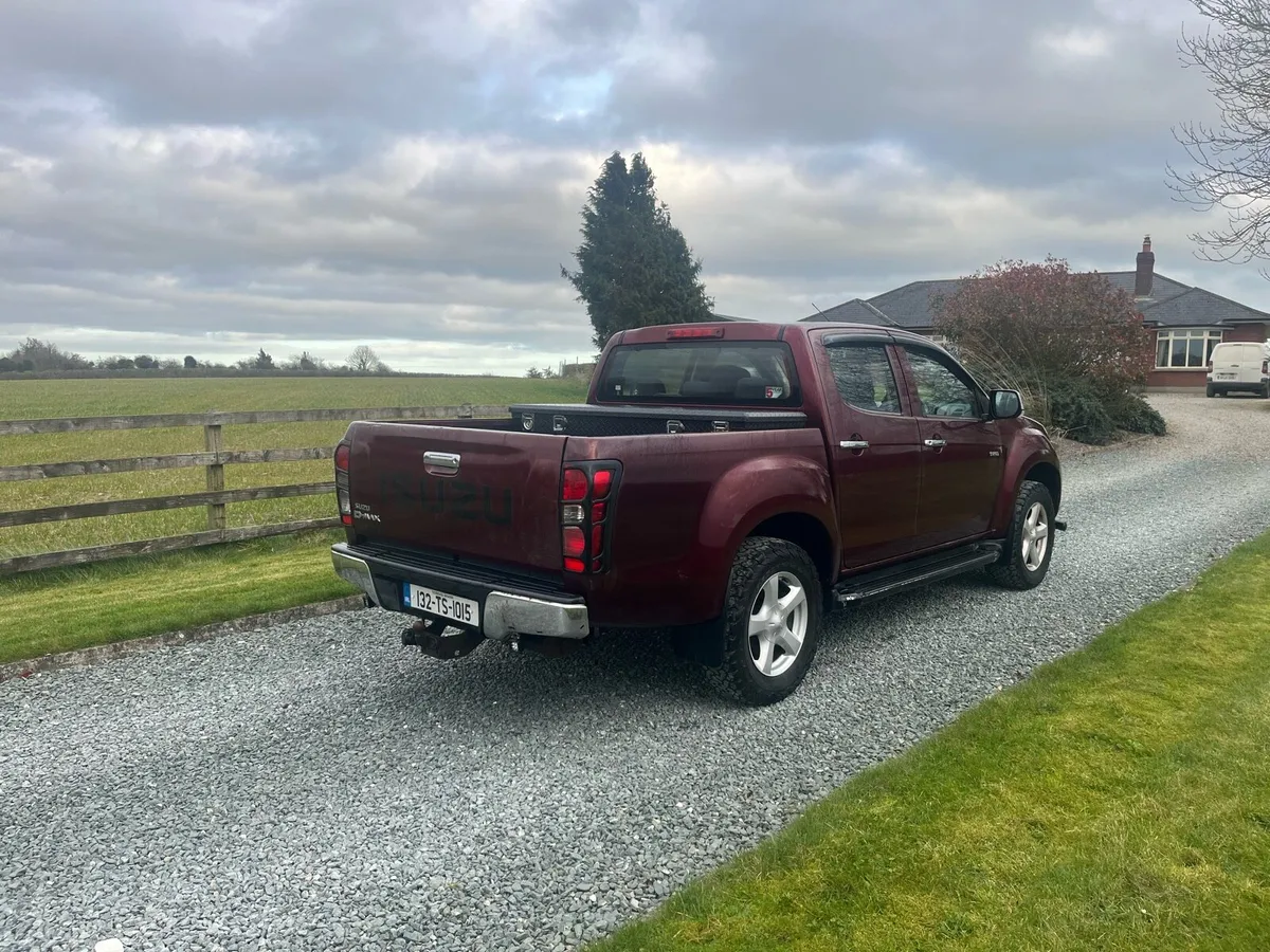 Izuzu Dmax - Image 4