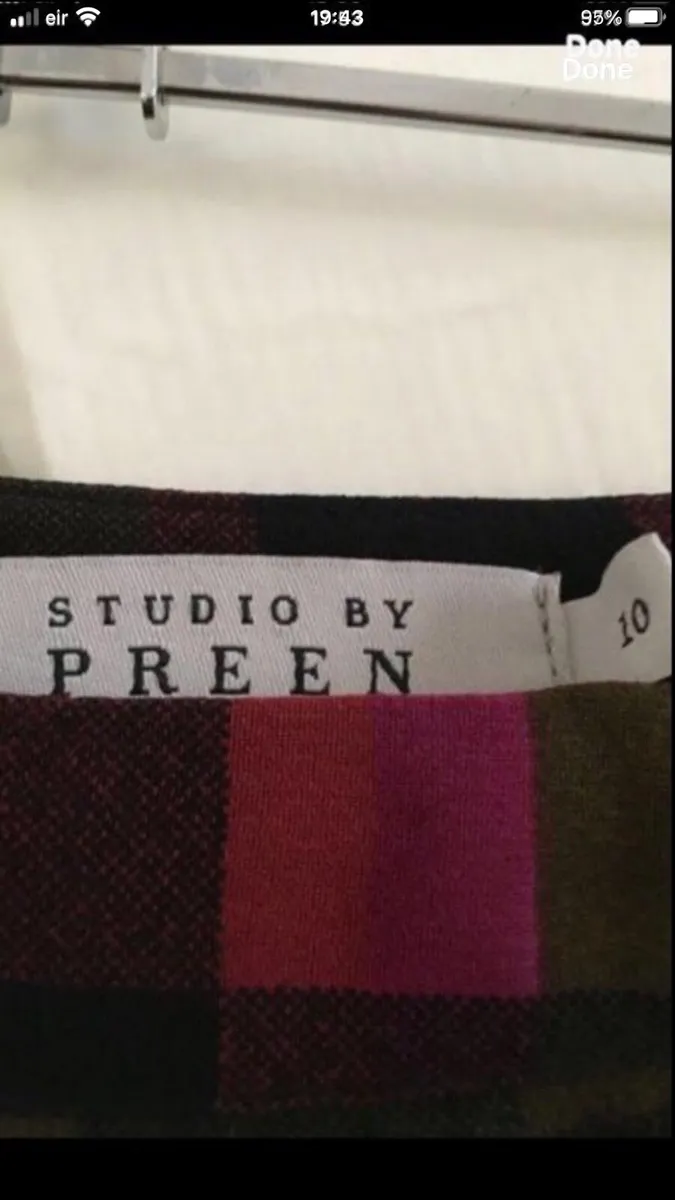 Ladies stunning skirt size 10 €5 - Image 3