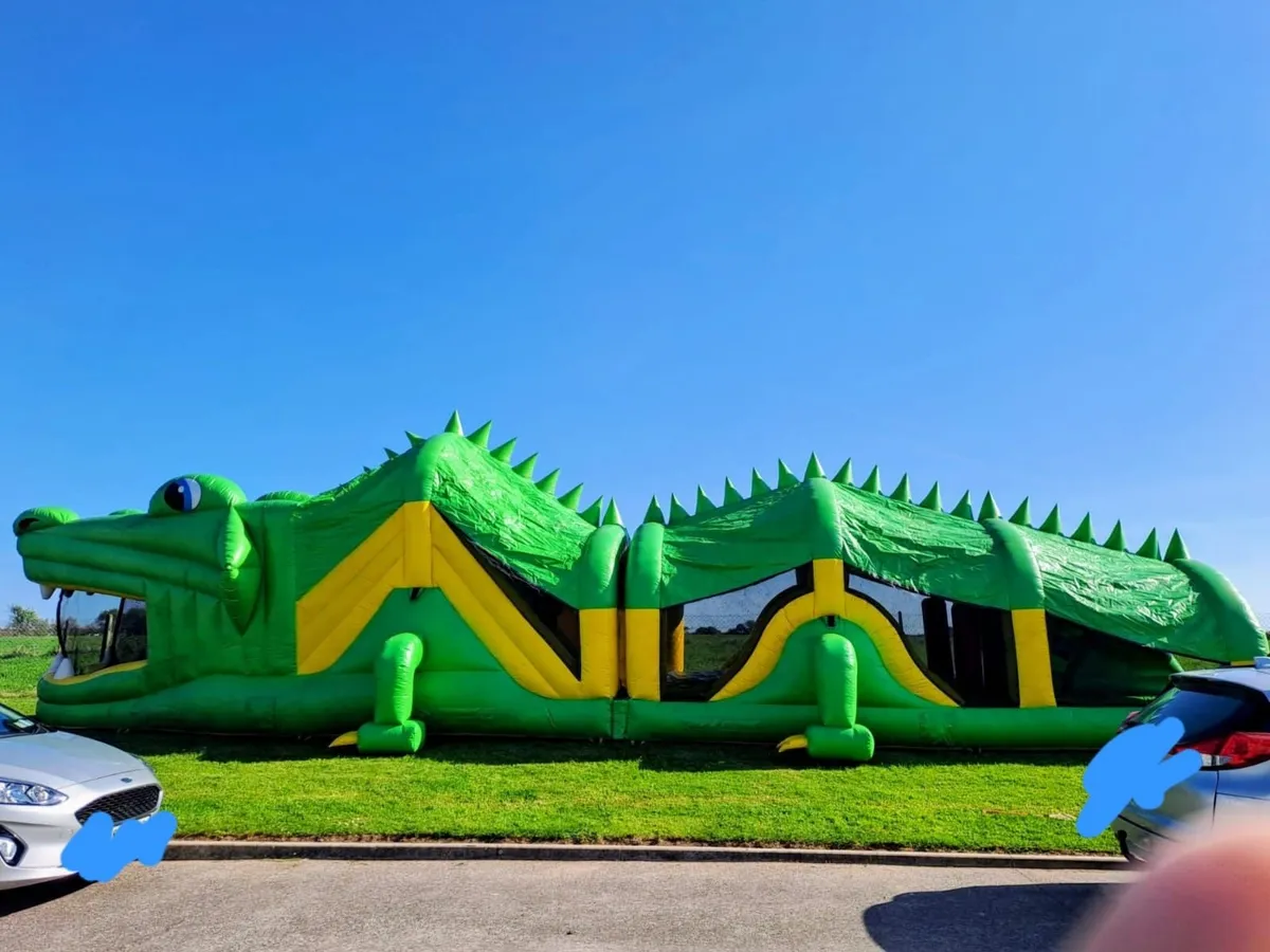 Bouncy castle for sale - Image 2