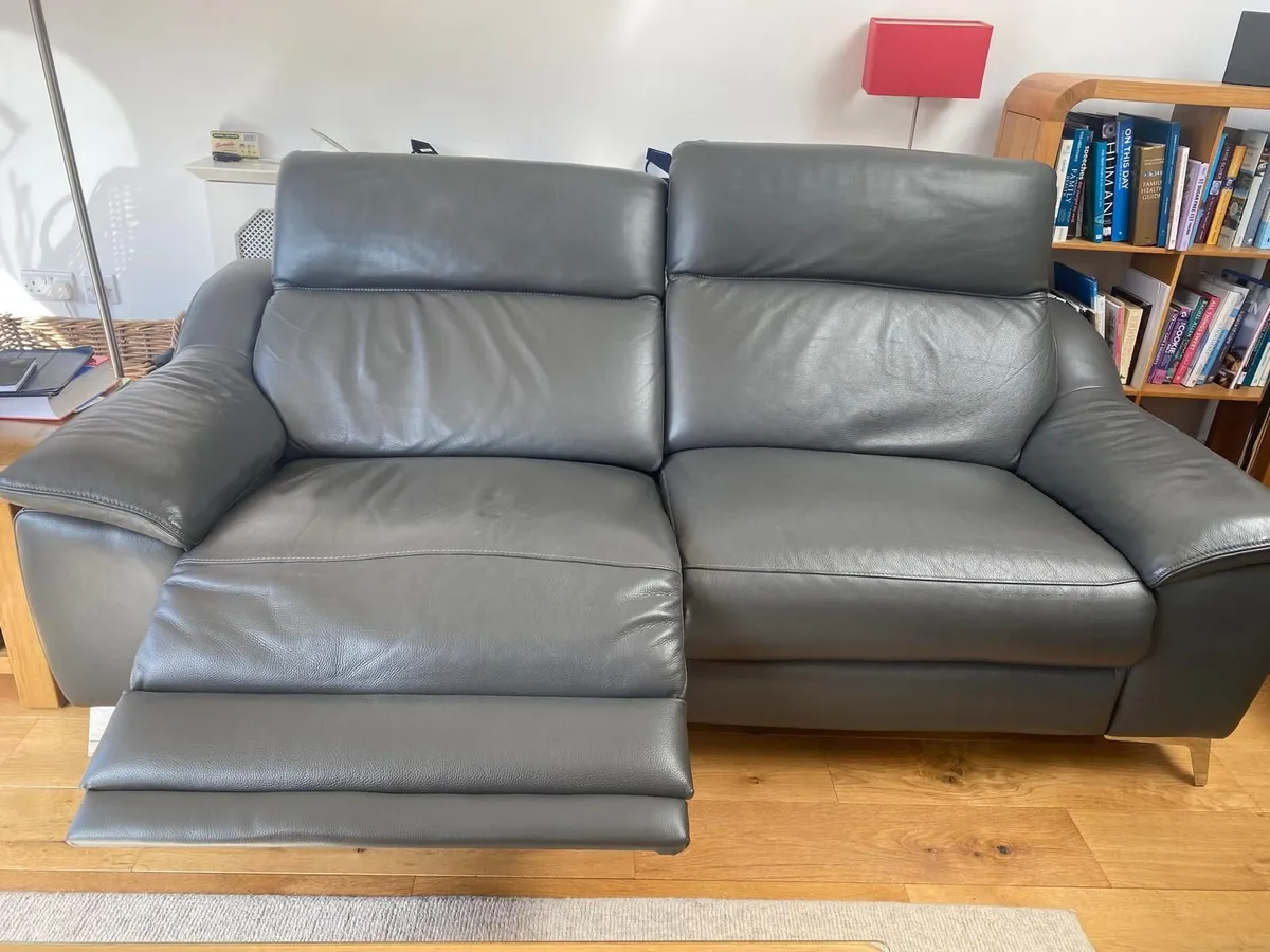 EZ Living recliner couch - excellent condition - Image 2