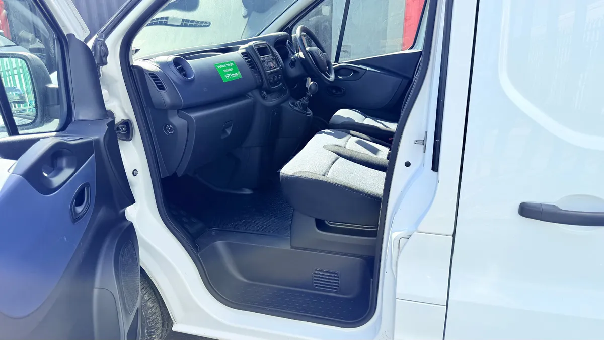 Opel Vivaro 2019 - Image 2
