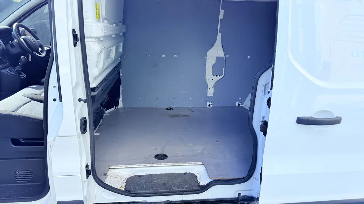 Opel Vivaro 2019 - Image 3