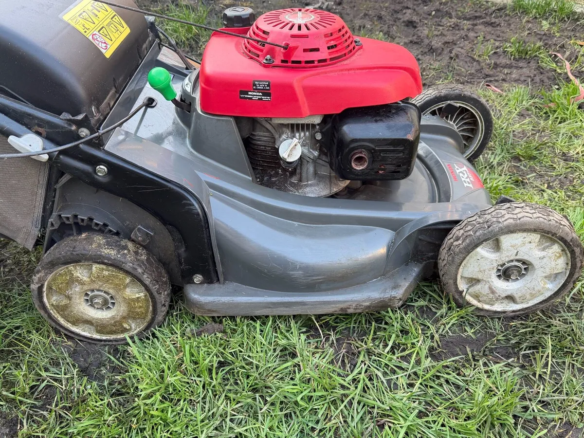Honda lawnmower - Image 4