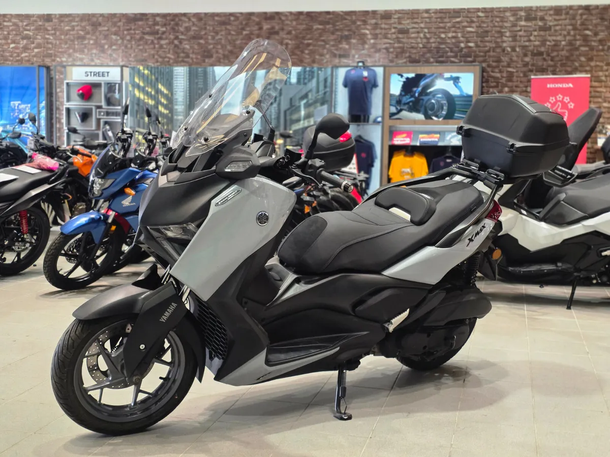 Yamaha X-Max 125 - Image 3