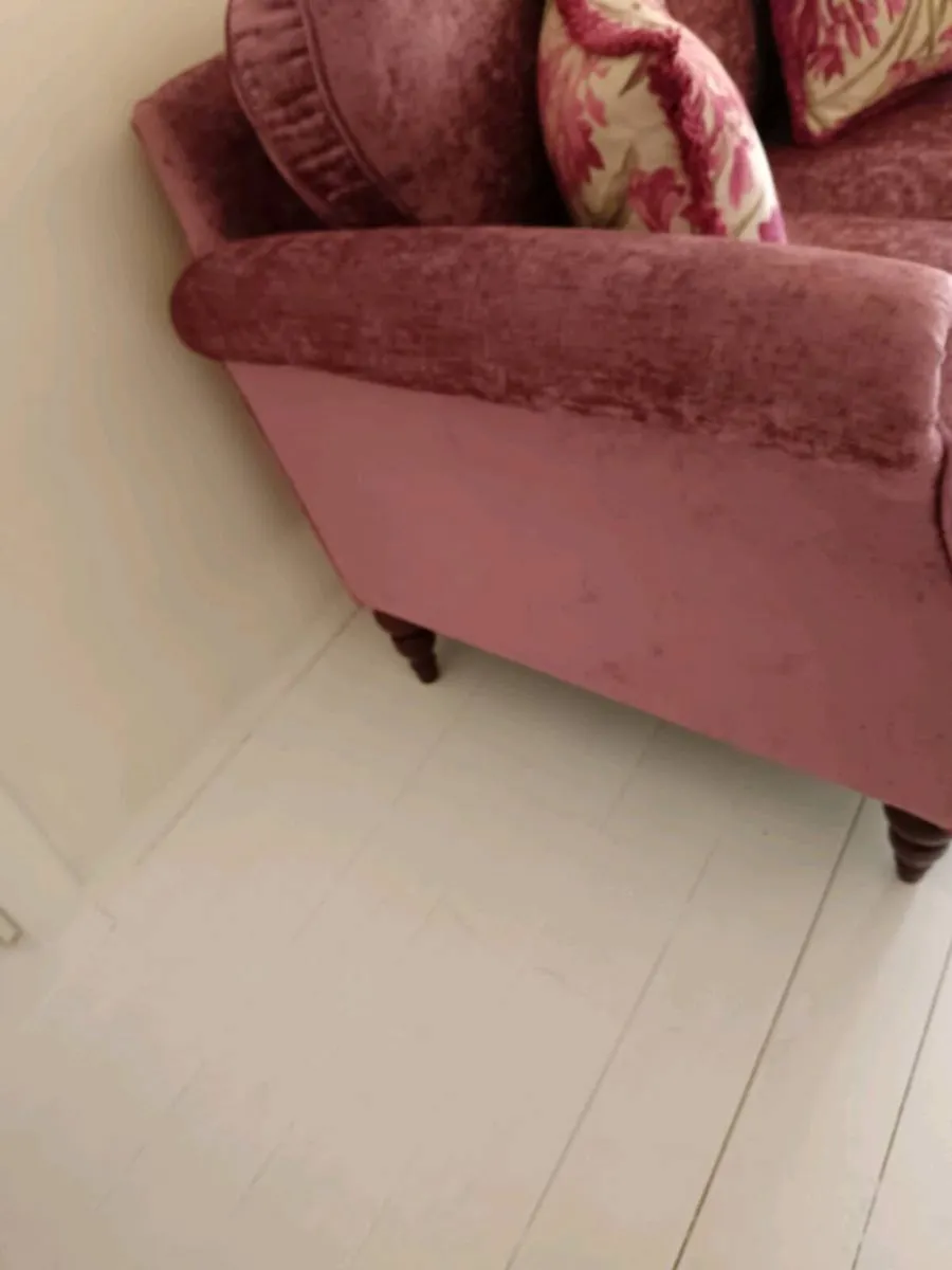 Velvet sofas - Image 2