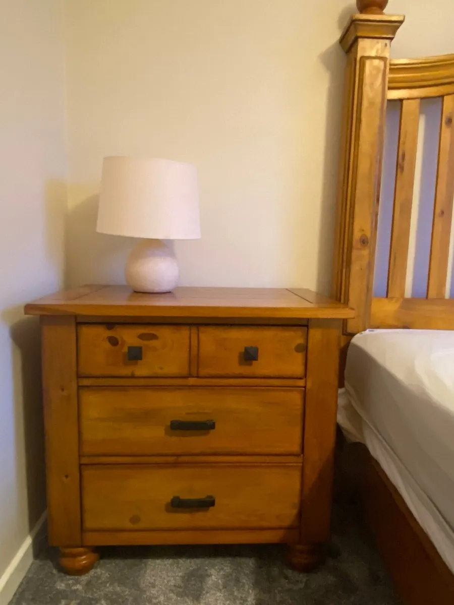 Solid wood bedroom set - Image 2