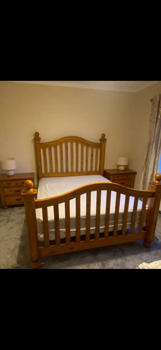 Solid wood bedroom set - Image 1