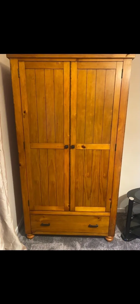 Solid wood bedroom set - Image 3