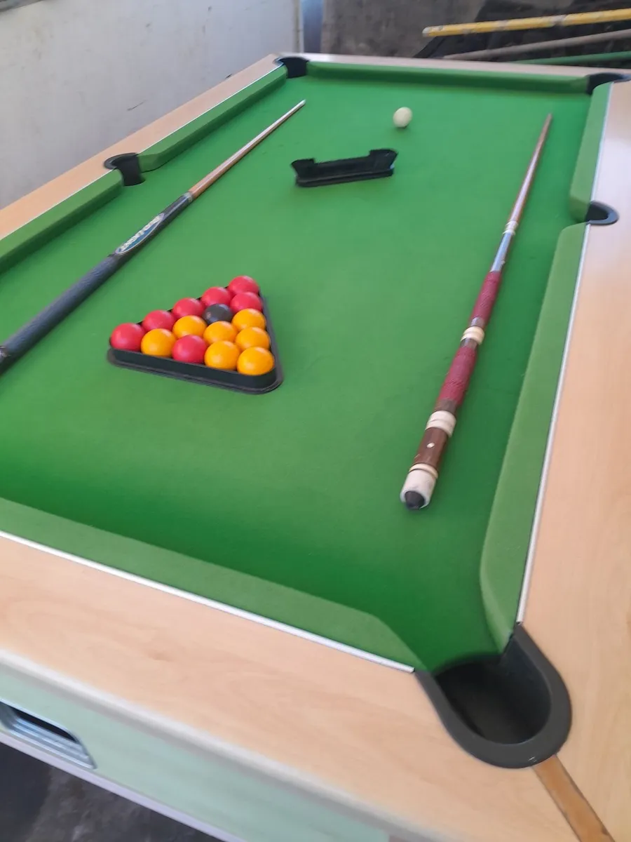 Pool table - Image 2