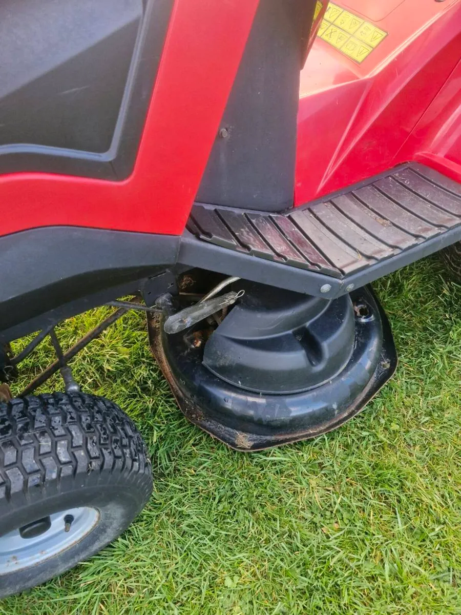 Castlegarden ride on mower Delivery available - Image 4