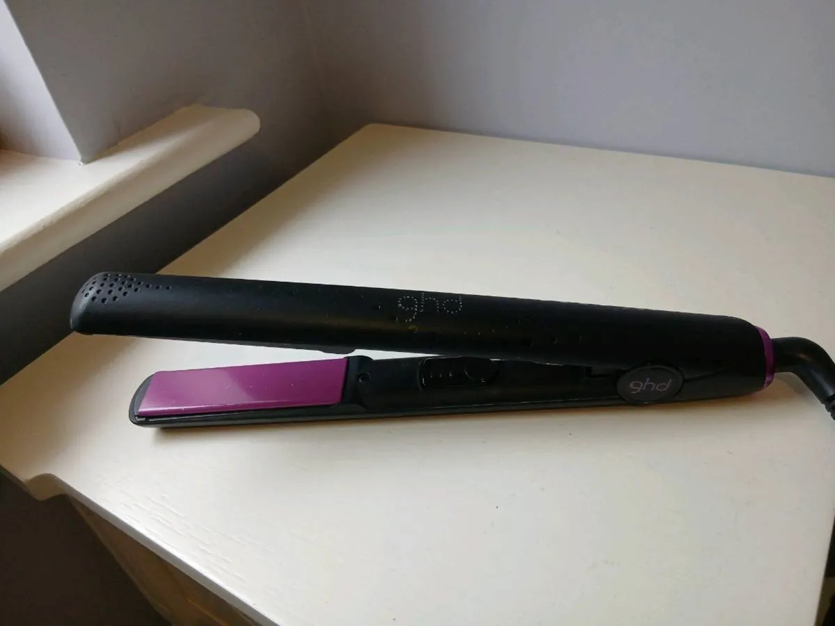 Ghd hair straighteners - Image 1