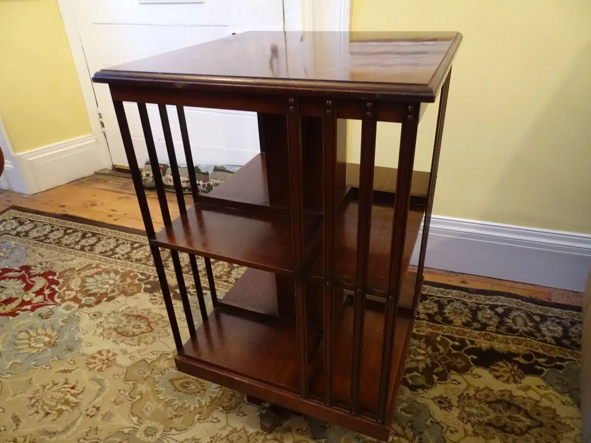 Revolving bookcase - Image 1