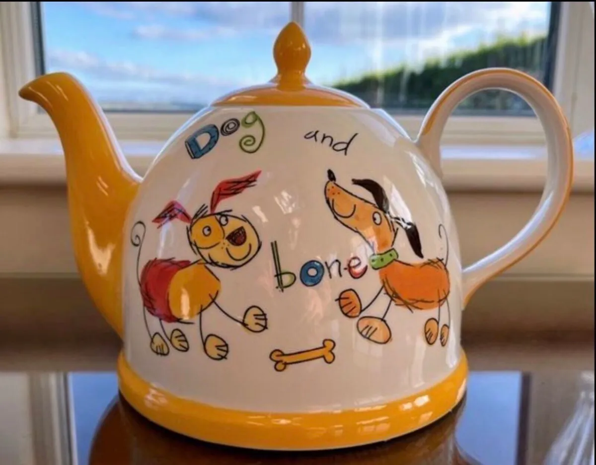 Whittards collectible tea pot - retired pattern - Image 1