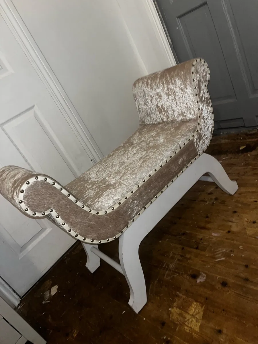 Velvet chaise lounge - Image 2