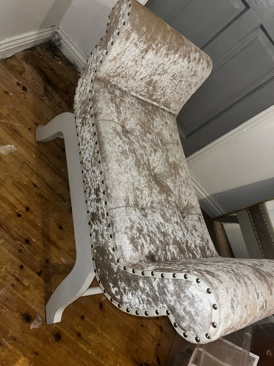 Velvet chaise lounge - Image 4