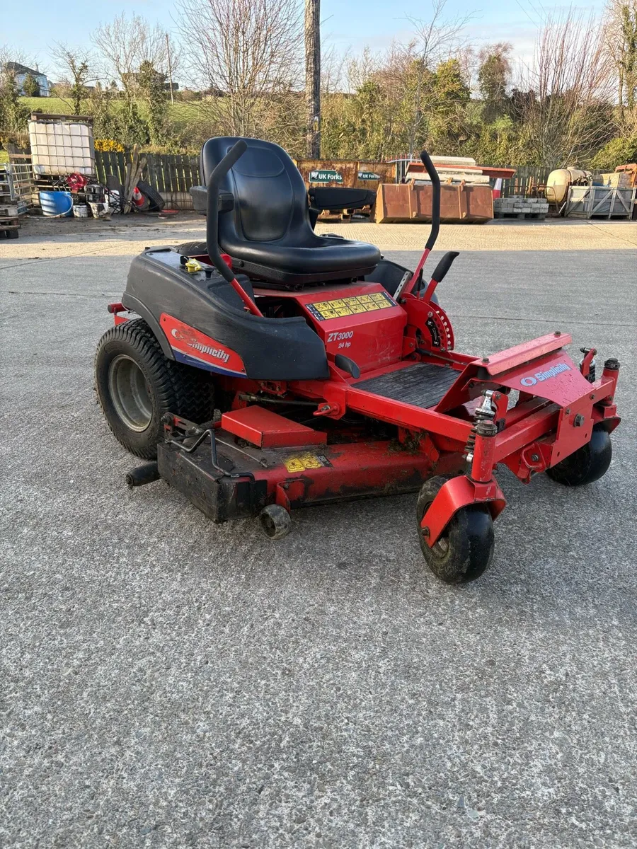 Lawnmower zero turn - Image 1
