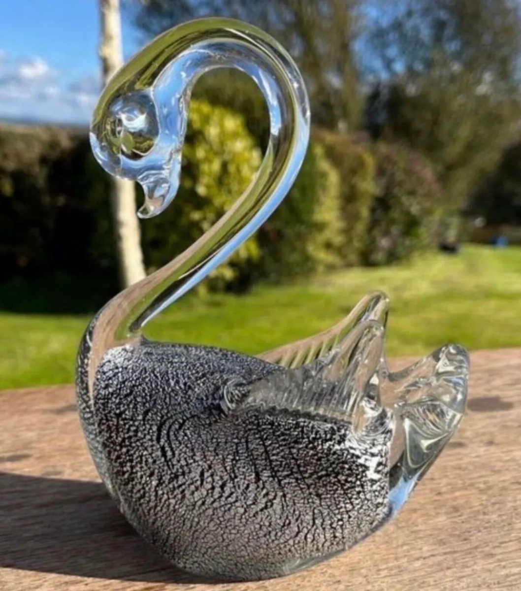 Three vintage glass Swans - Image 4