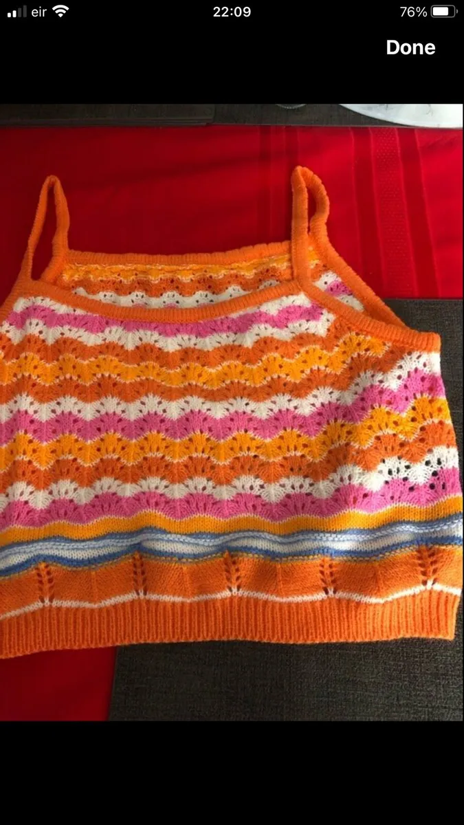 Ladies top size S €3 - Image 4