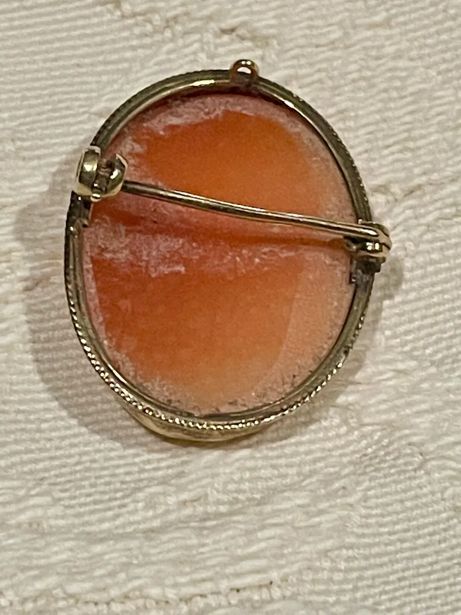 Antique Cameo Gold Brooch - Image 4