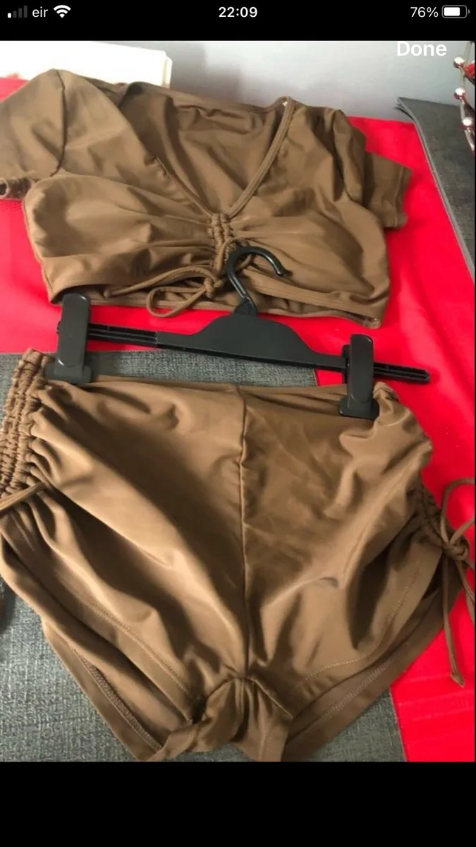 Ladies two piece suit size S €5 - Image 2