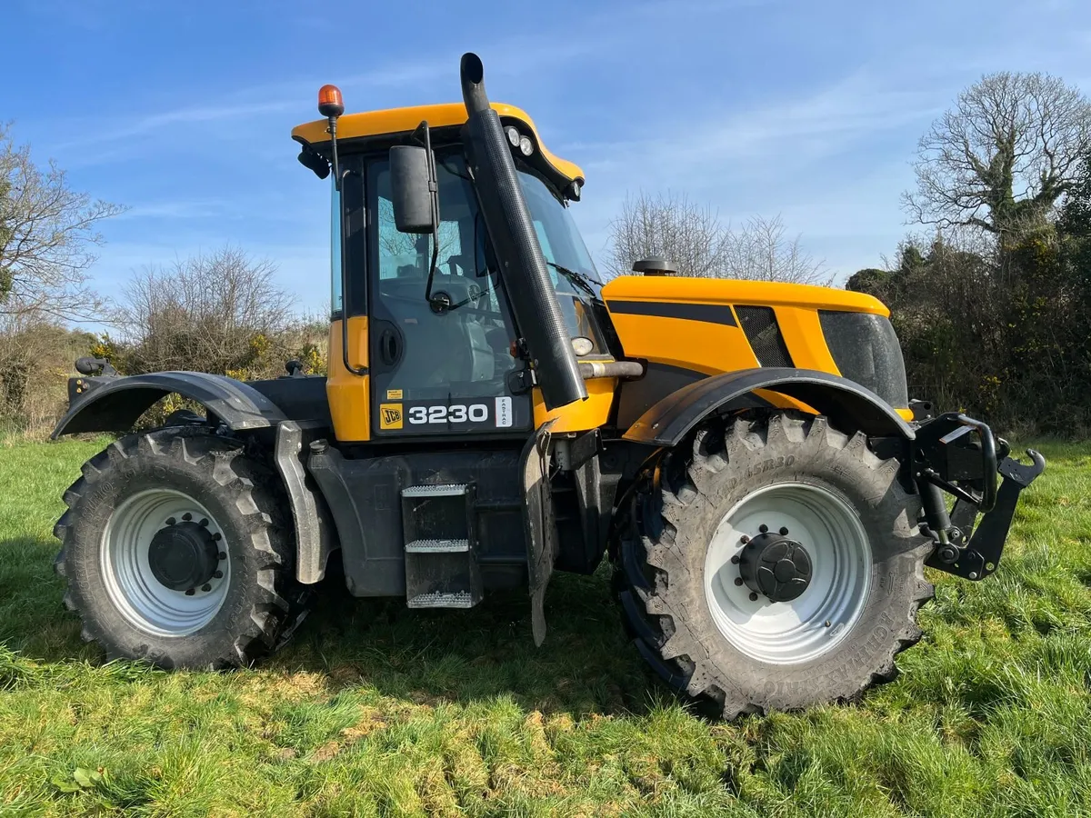 JCB Fastrac 3230 - Image 3