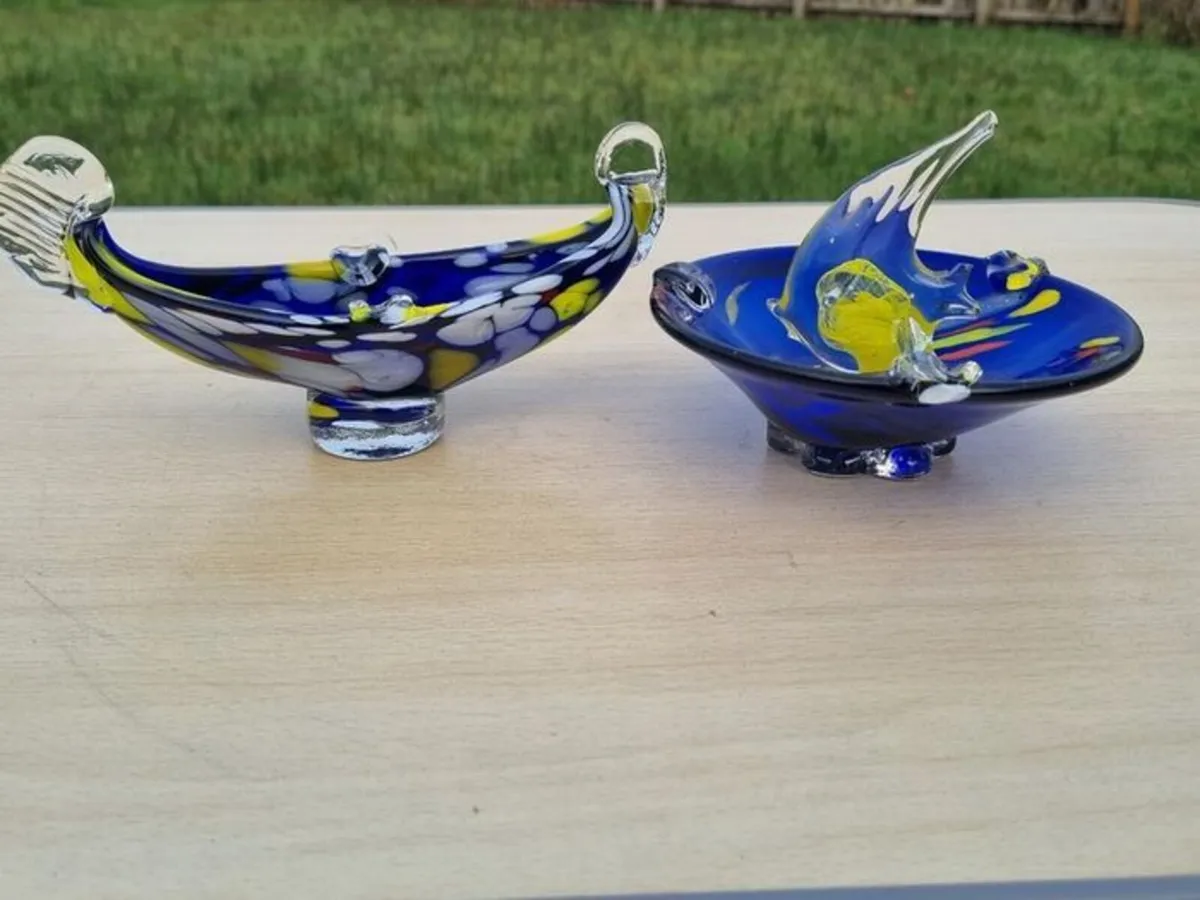 Two Murano glass ashtrays - Image 1