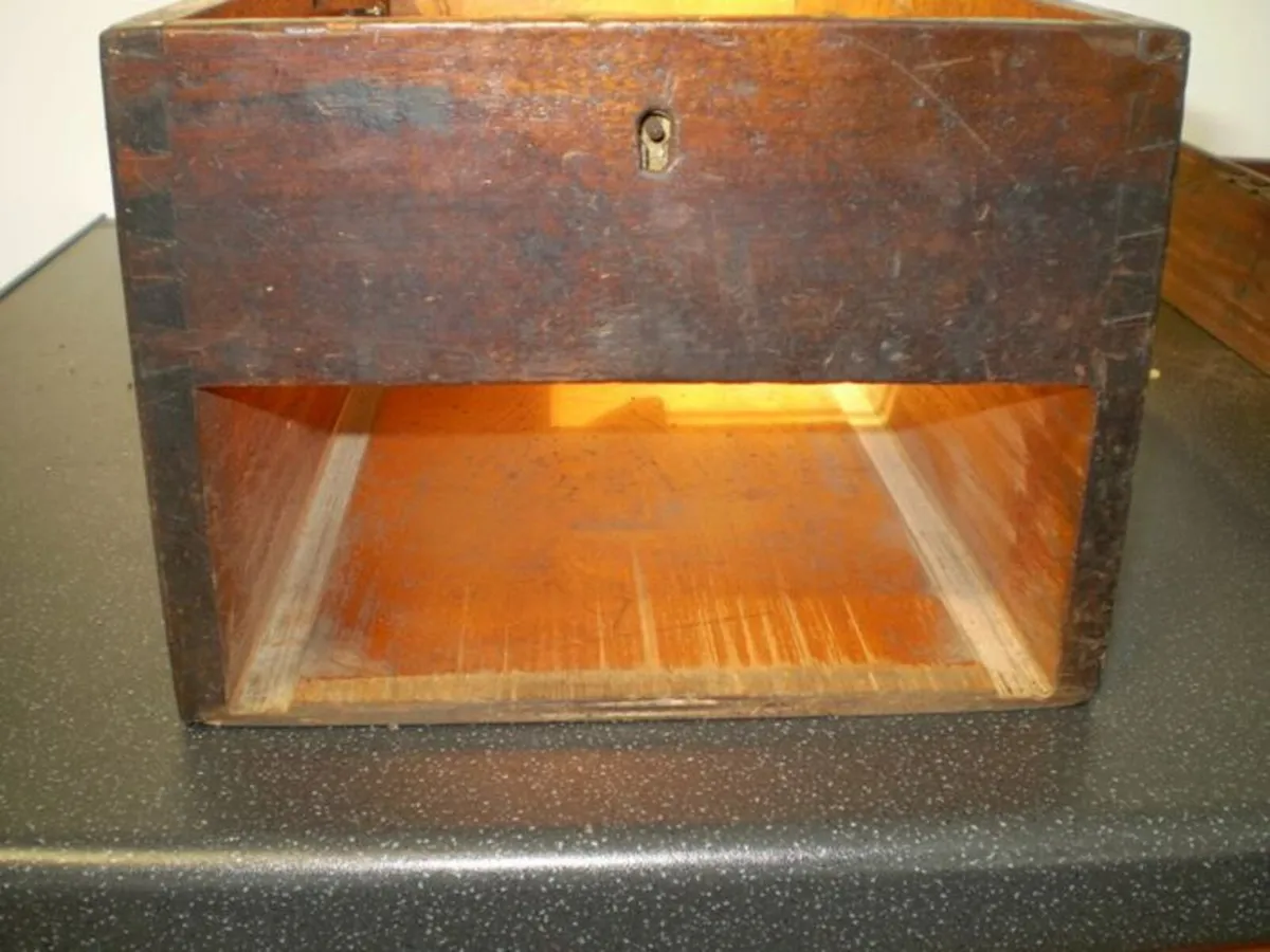 vintage cash box - Image 3