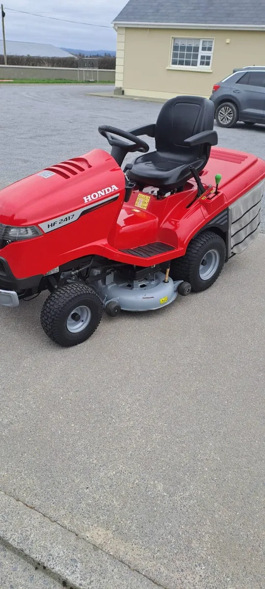 Honda ride on lawn mower - Image 3