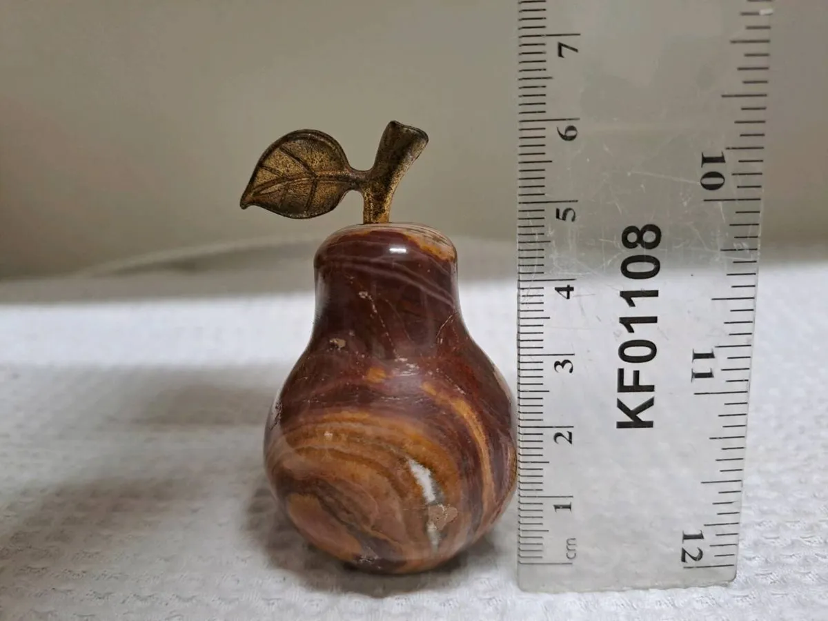 Onyx Stone Pear Ornament with Brass Leaf – Vintage - Image 2