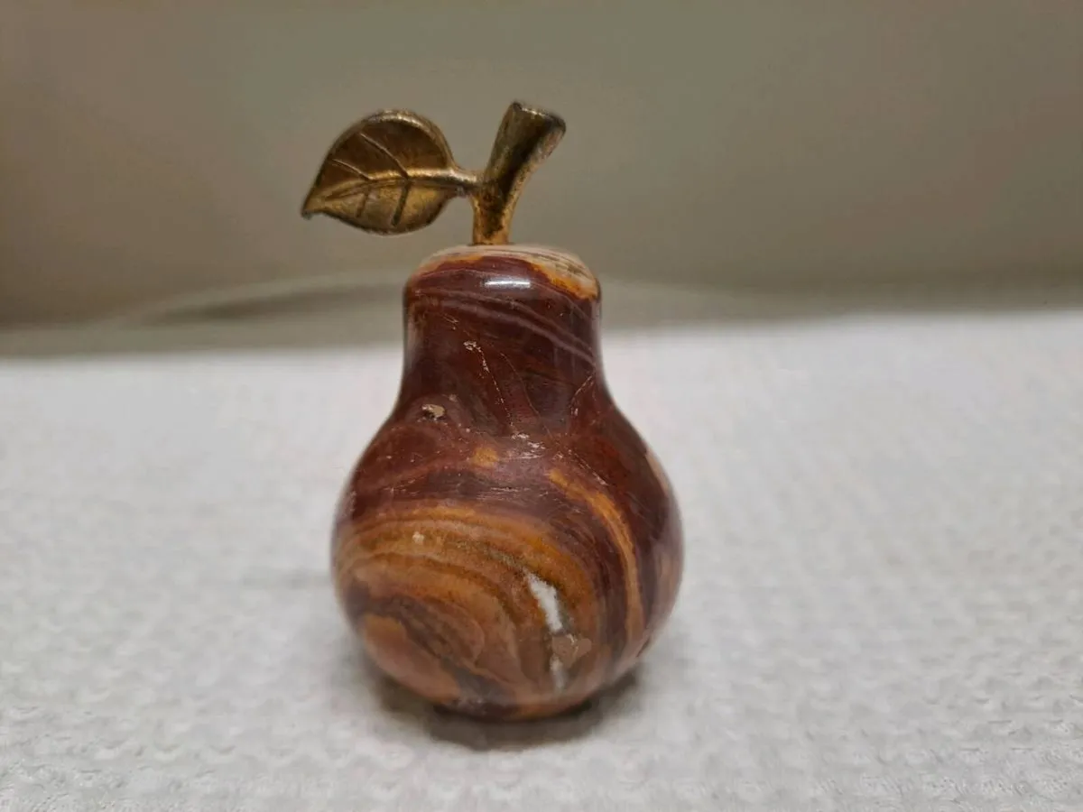 Onyx Stone Pear Ornament with Brass Leaf – Vintage - Image 1