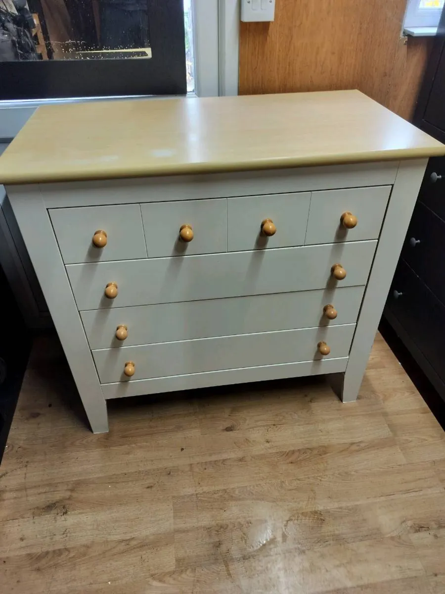 Chest of 4 drawers - Image 1