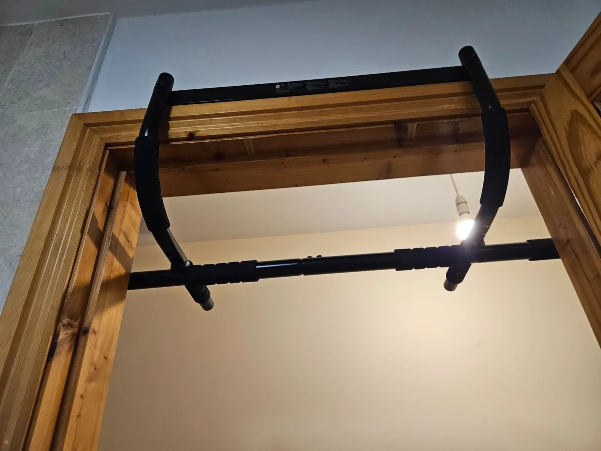 Doorway pull up bar - Image 3