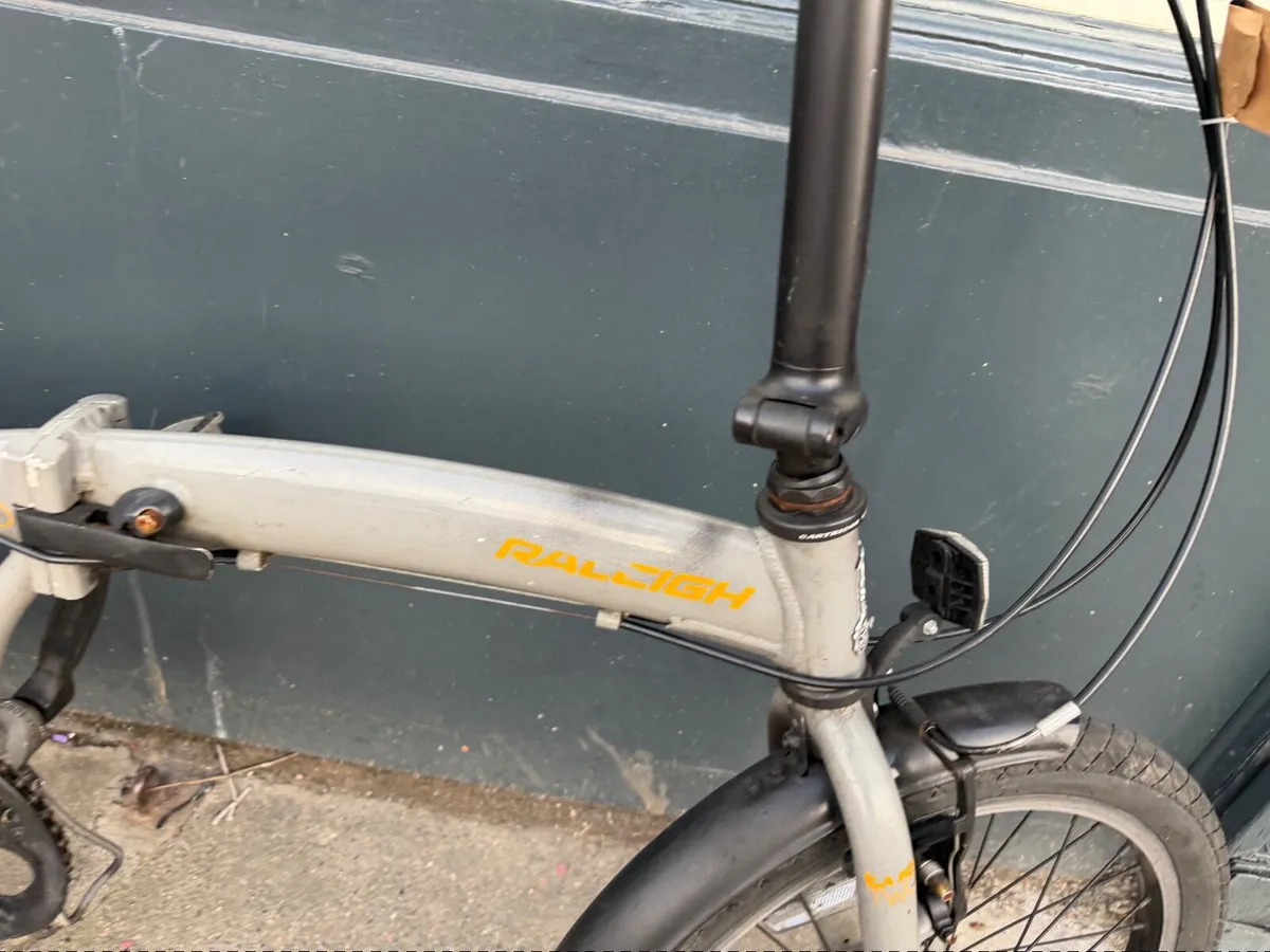 Raleigh Folding Bike ❗️Open 7 days of the week ❗️ - Image 3