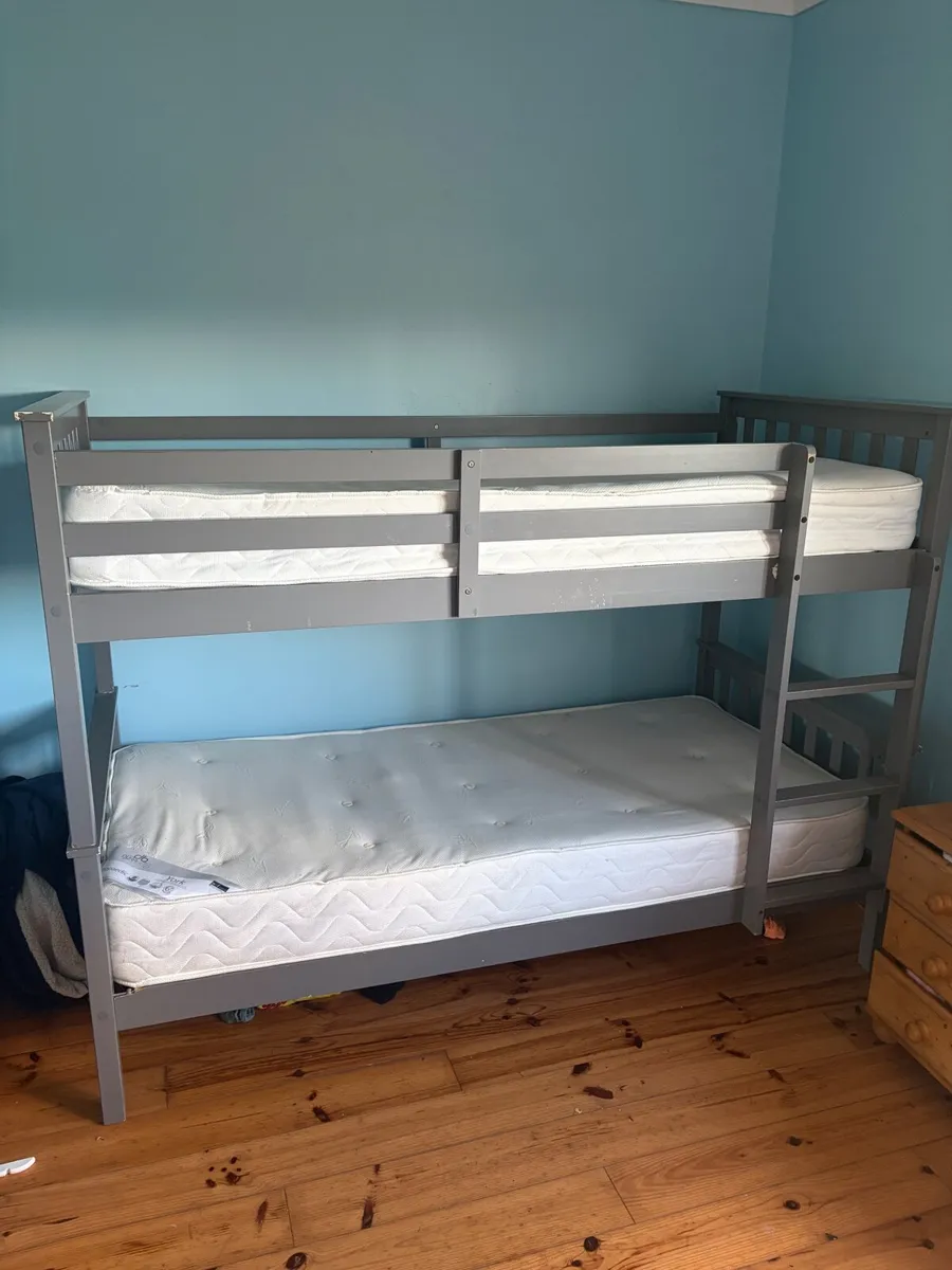 Bunkbeds - Image 1