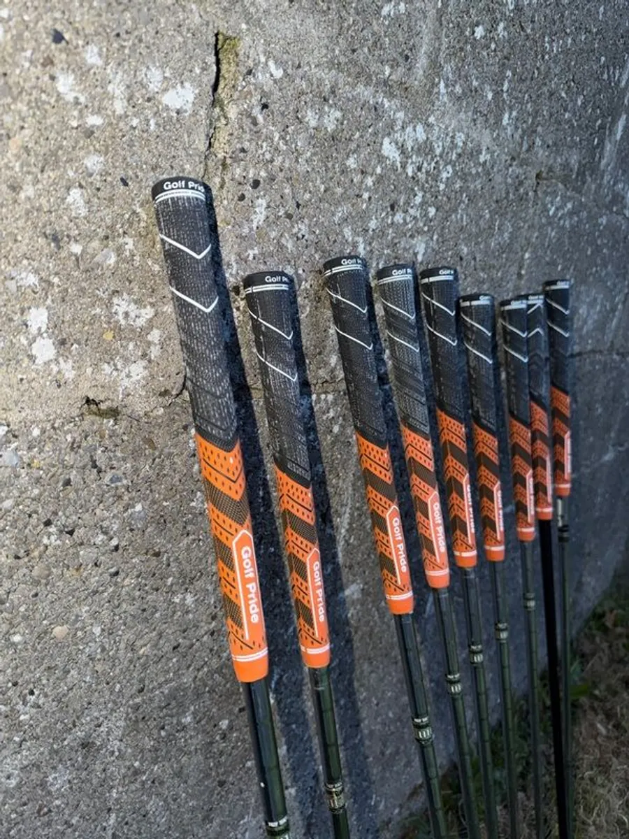 Left handed Mizuno irons wedges & woods - Image 3