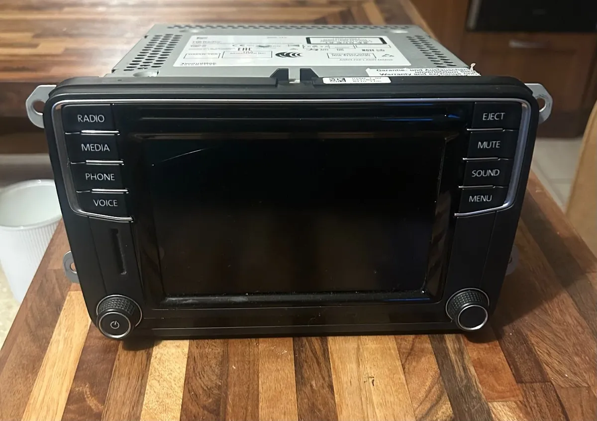 Car Radio  (MIB STD2) - Image 1