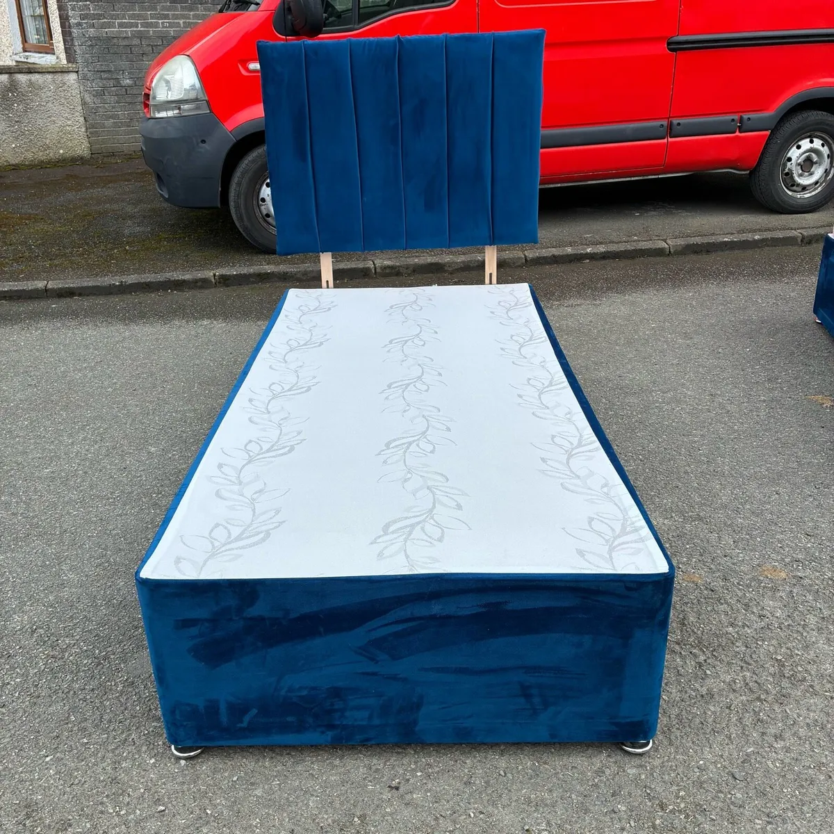Blue crushed velvet single bed & 12” mattress - Image 2