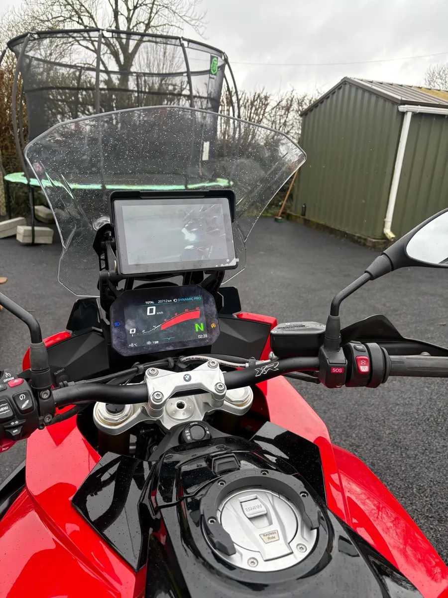 BMW motorbike CarPlay - Image 1