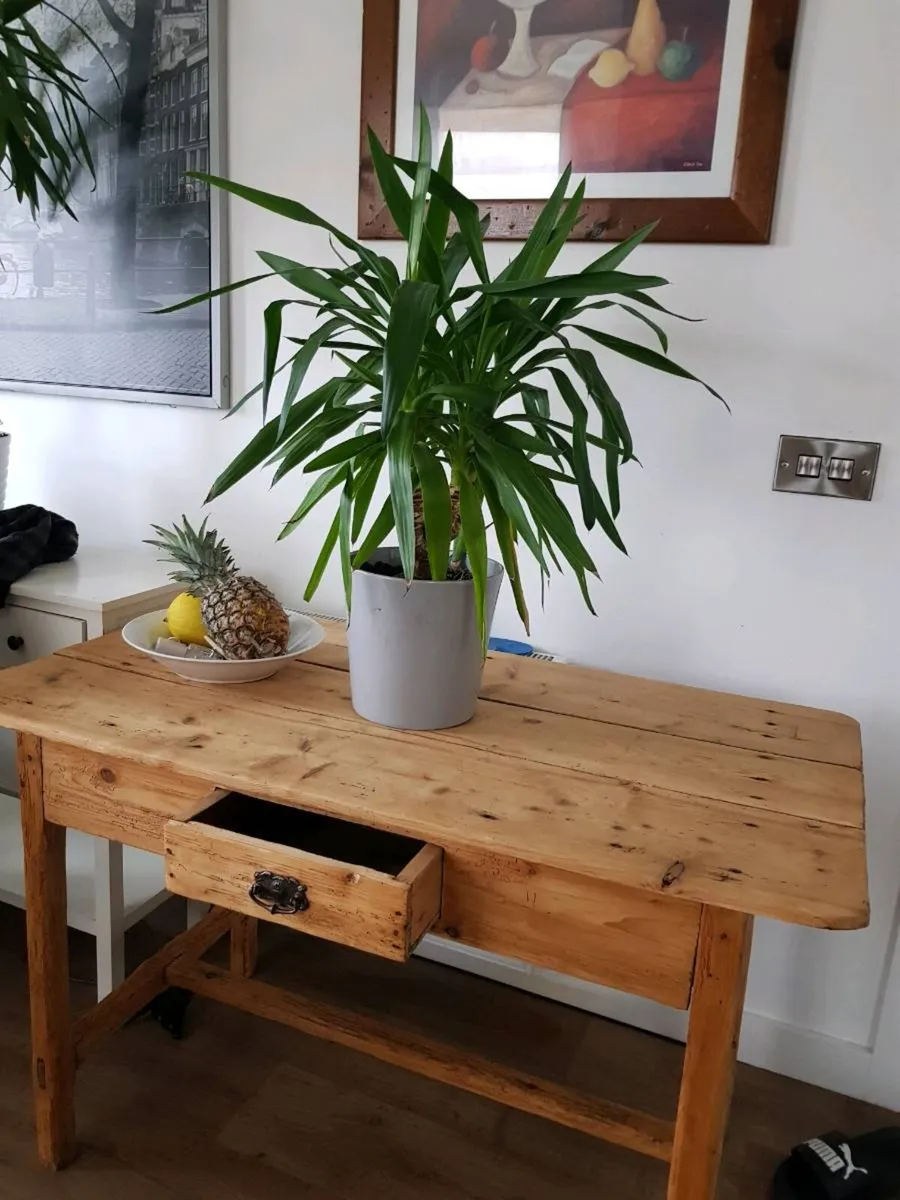 Antique table( can deliver) - Image 2