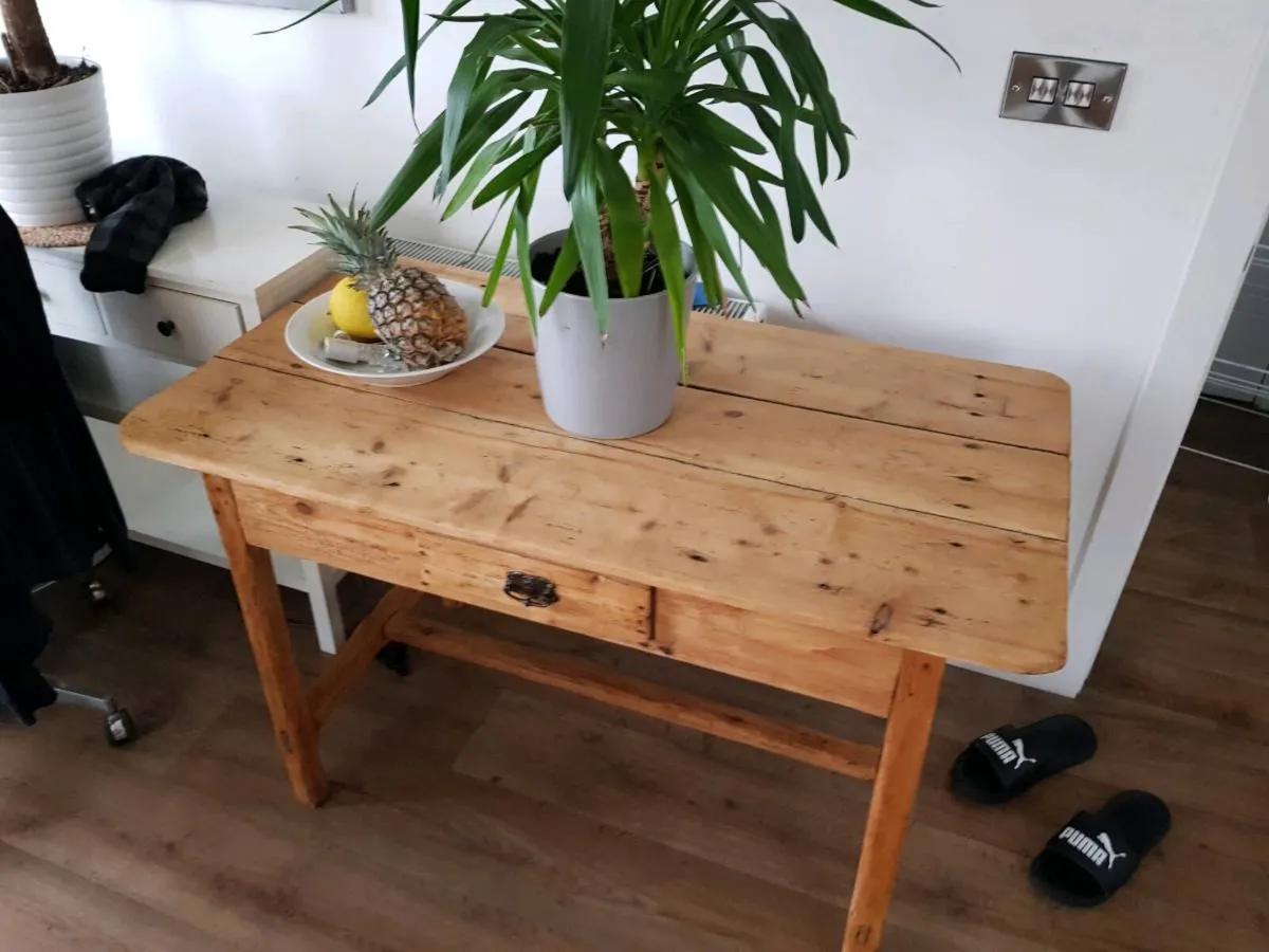 Antique table( can deliver) - Image 1