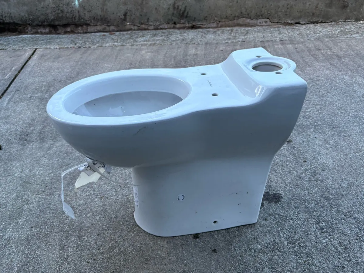 Armitage shanks contour 21 toilet - Image 3