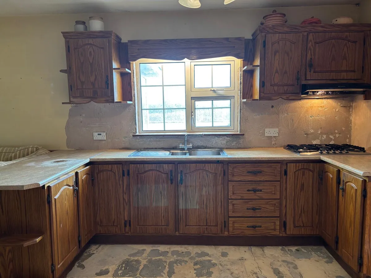 Complete Oak Solid Framed Kitchen Forsale - Image 1
