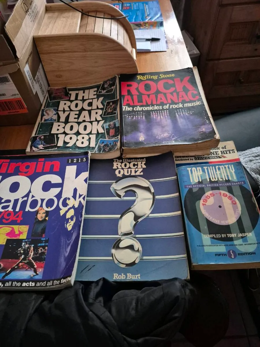 MUSIC BOOKS - Image 1