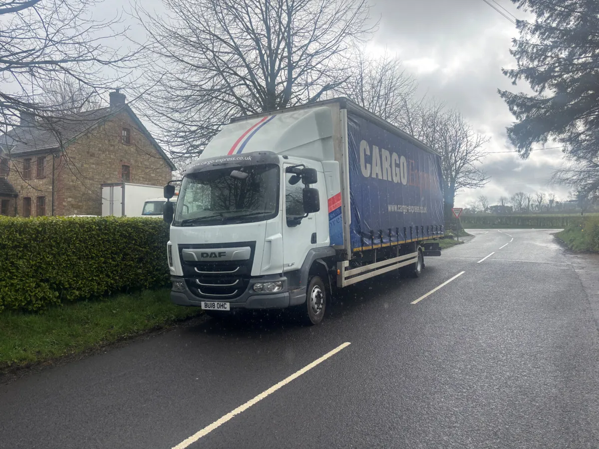 Daf 12 ton curtain sider - Image 2